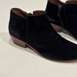 Sam Edelman Woman’s black ankle boots